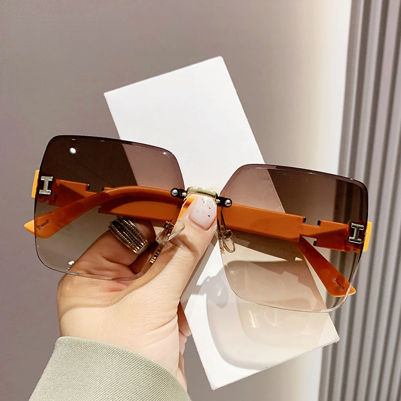 

2023 New Frameless Two-Tone Gradient High-Grade Women's Driving Sunglasses Fashionable Sunglasses