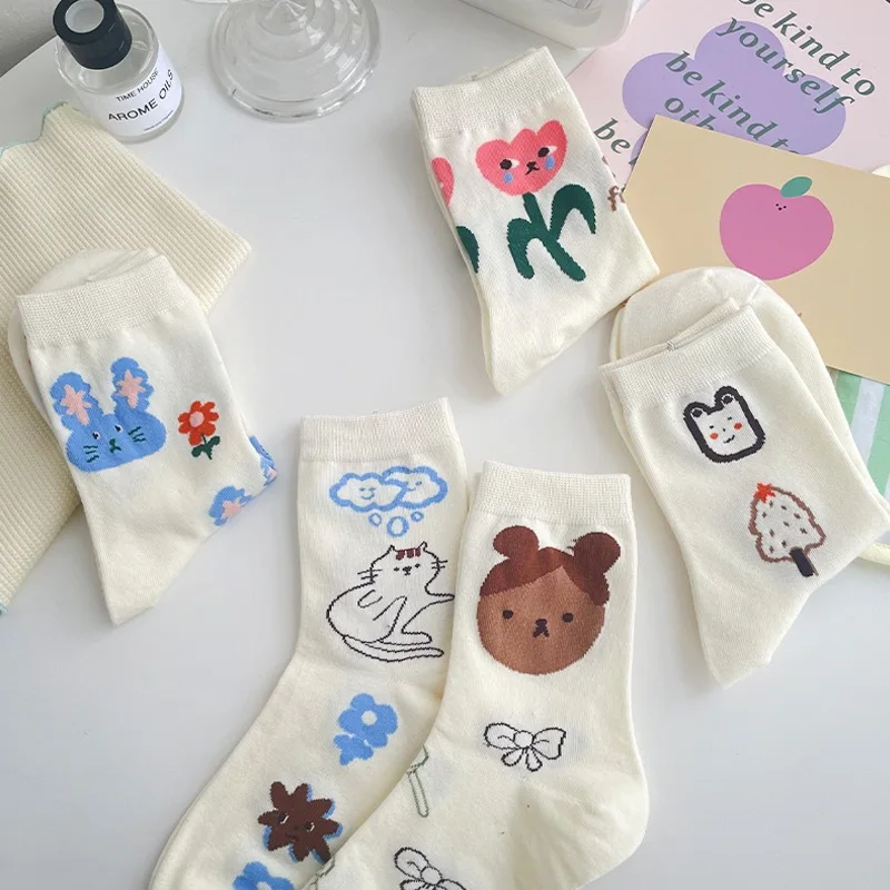 Women Socks Spring Summer Graffiti Cartoon Character Print Socks Female Lovely Cute Kawaii Harajuku White Socks Streetwear Soks
Women Socks Spring Summer Graffiti Cartoon Character Print Socks Female Lovely Cute Kawaii Harajuku White Socks Streetwear Soks