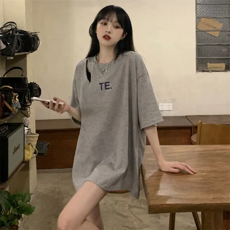 Korean sweet and spicy design high-end ripped gray t-shirt ins niche personality short-sleeved women y2k trendy fashion T-shirt
Korean sweet and spicy design high-end ripped gray t-shirt ins niche personality short-sleeved women y2k trendy fashion T-shirt