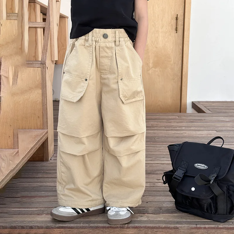 Boys and Girls' Casual and Handsome Pleated Workwear Pants Children's Handsome Pocket Pants Trendy
Boys and Girls' Casual and Handsome Pleated Workwear Pants Children's Handsome Pocket Pants Trendy