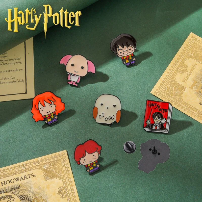Movie Harries Magic Academy Metal Brooch Kawaii Creative Funny Q Cartoon Potters Avatar Personality Jewelry Souvenir Gift Brooch
Movie Harries Magic Academy Metal Brooch Kawaii Creative Funny Q Cartoon Potters Avatar Personality Jewelry Souvenir Gift Brooch