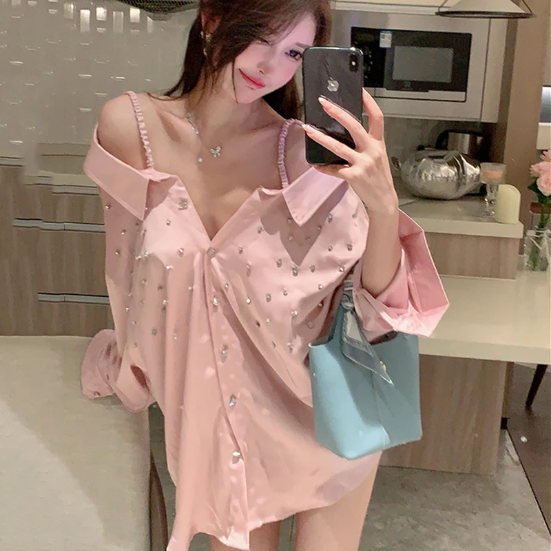 

2024 New Style Fashion Korean Sexy Off Shoulder Shirt Glossy Heavy Industry Diamond Embedding Lady Blouse Top