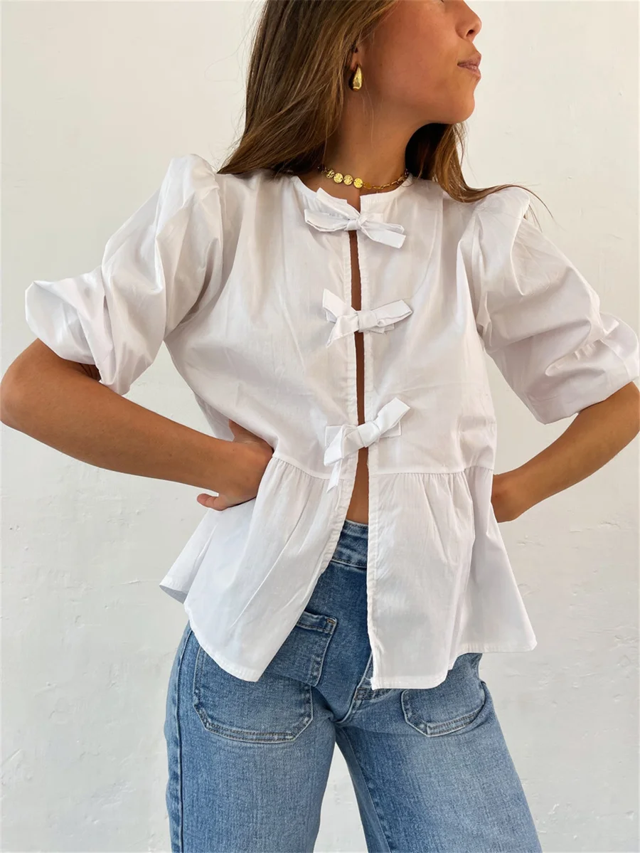 Women Elegant Stripe Lace Up Top 2024 Fashion Bow Round Collar Loose Tops Female 2024 Summer Office Lady Shirt Y2K Streetwear
Women Elegant Stripe Lace Up Top 2024 Fashion Bow Round Collar Loose Tops Female 2024 Summer Office Lady Shirt Y2K Streetwear