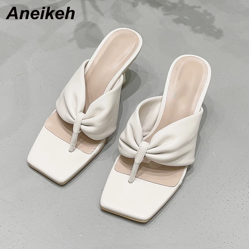 Летние новые плиссированные тапочки Aneikeh с клипсой и носком, женские шлепанцы из ПУ с открытым носком, уличные повседневные Нескользящие туфли на среднем каблуке 35-43, 2024
Летние новые плиссированные тапочки Aneikeh с клипсой и носком, женские шлепанцы из ПУ с открытым носком, уличные повседневные Нескользящие туфли на среднем каблуке 35-43, 2024