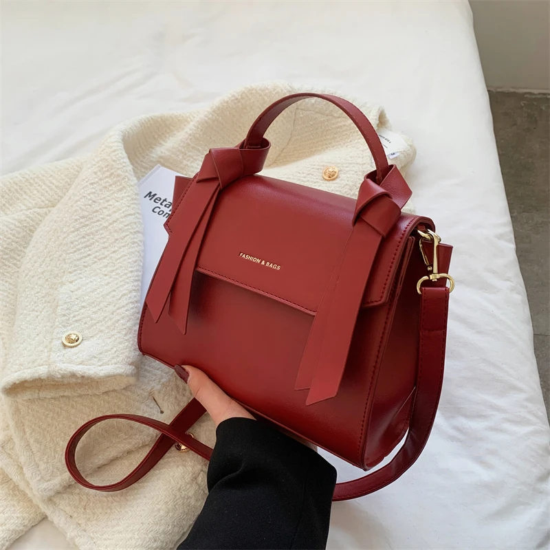 

Новинка 2024, модные текстурные женские красные сумочки, универсальные дорожные ретро сумки через плечо, женская свадебная сумка с надписью
