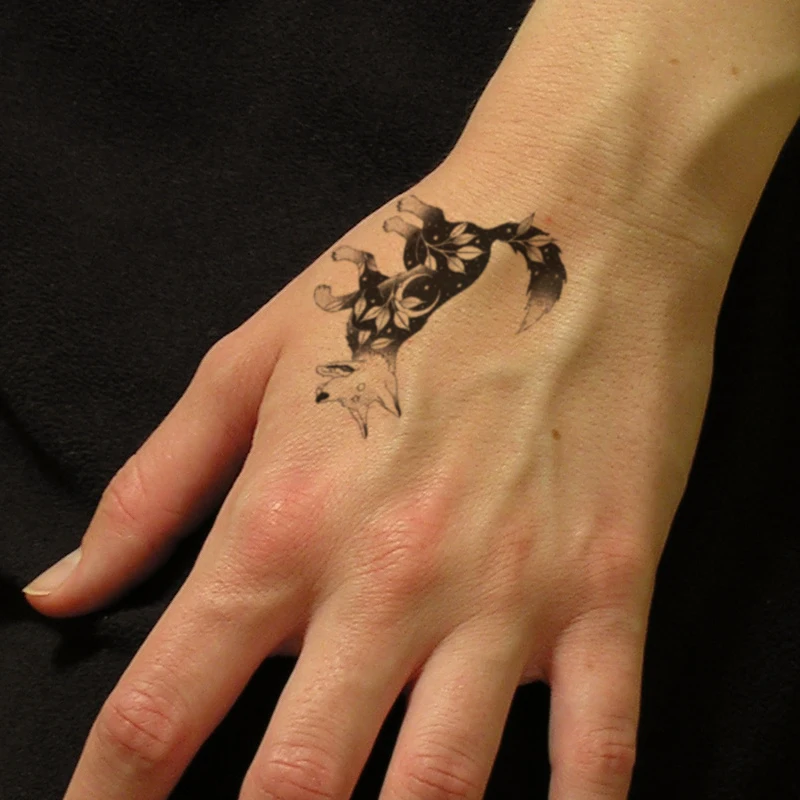Cute Wolf Moon Star Leaves Temporary Tatoo Arm Waist Waterproof Kid Women Men Body Art Fake Tattoo Stickers Tatoos Black Cartoon
Cute Wolf Moon Star Leaves Temporary Tatoo Arm Waist Waterproof Kid Women Men Body Art Fake Tattoo Stickers Tatoos Black Cartoon
