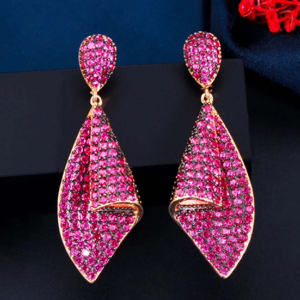 Trendy jewelry full 3D Micro Pave Hot Pink Red Cubic Zironia Stone Long Dangle Drop Earring for Women couple gifts
Trendy jewelry full 3D Micro Pave Hot Pink Red Cubic Zironia Stone Long Dangle Drop Earring for Women couple gifts