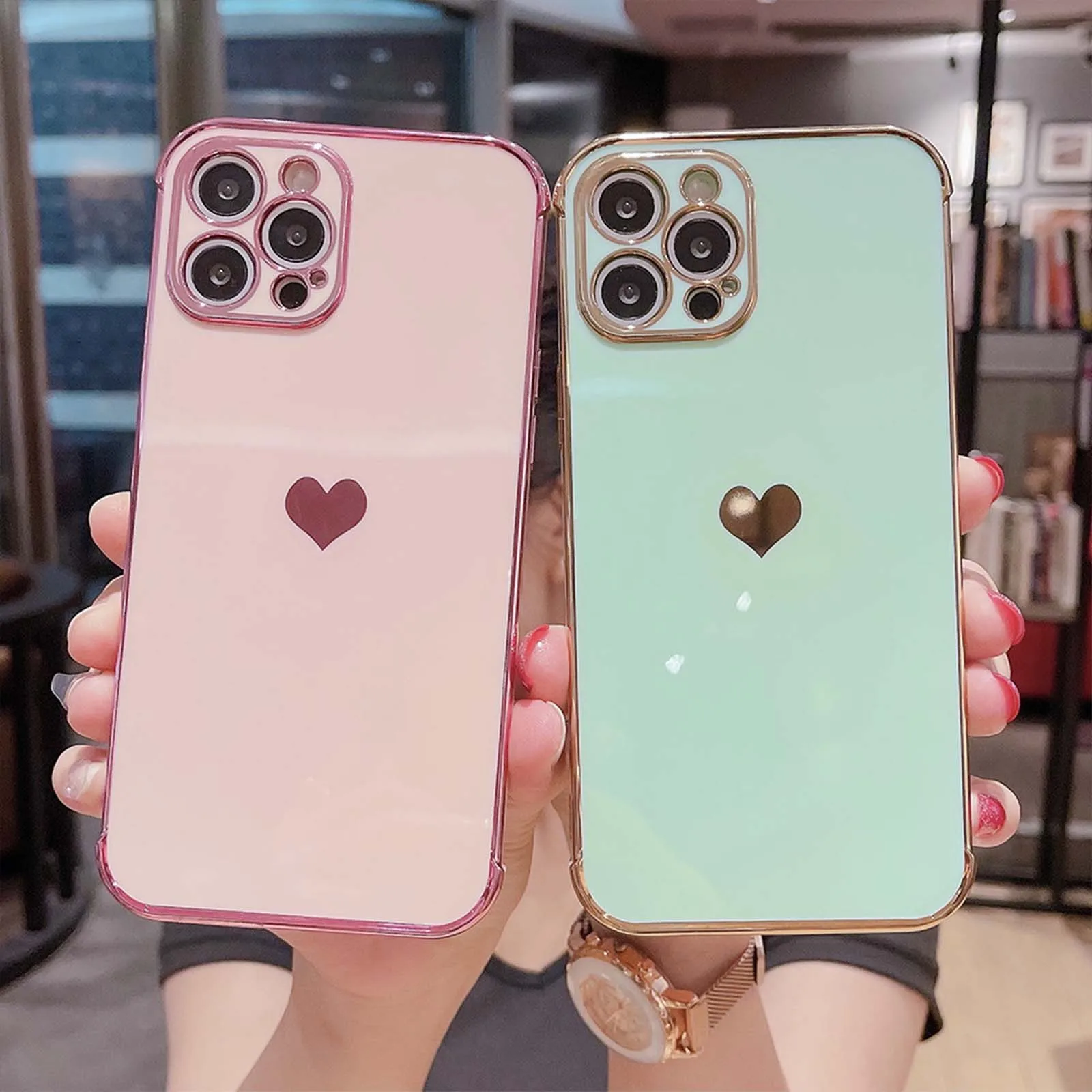 Love Heart Phone Case for iPhone 14 Pro Max Plus 5G Soft TPU Smartphone Case Electroplating Shockproof Case Protection Cover
Love Heart Phone Case for iPhone 14 Pro Max Plus 5G Soft TPU Smartphone Case Electroplating Shockproof Case Protection Cover