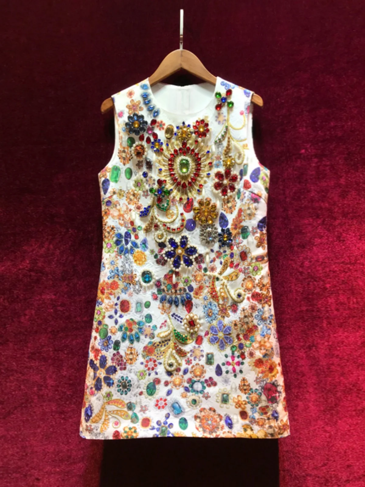 Light Luxury Heavy Industry Beaded Retro Court High-Grade A- line Dress Socialite Style High-End Luxury Dress for Women Summer
Light Luxury Heavy Industry Beaded Retro Court High-Grade A- line Dress Socialite Style High-End Luxury Dress for Women Summer