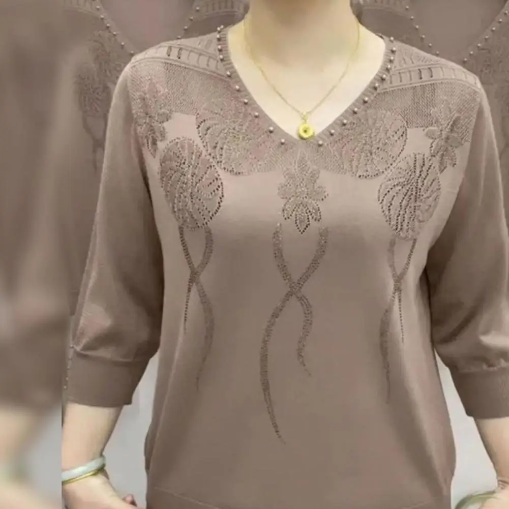 Women Top V Neck Solid Color Flower Pattern Knitted Shirt Soft Casual Pullover Elastic Cuff Mid-aged Women Mother Blouse 어머니 셔츠
Women Top V Neck Solid Color Flower Pattern Knitted Shirt Soft Casual Pullover Elastic Cuff Mid-aged Women Mother Blouse 어머니 셔츠