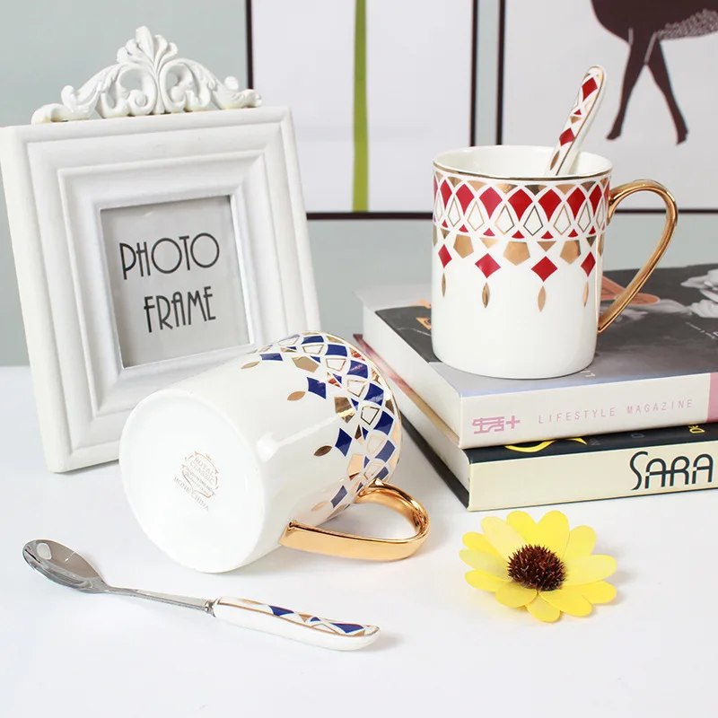 

Кружка, свадебный подарок, искусственная Роскошная керамическая чашка, костяная китайская кофейная чашка, креативная Подарочная коробка для пар