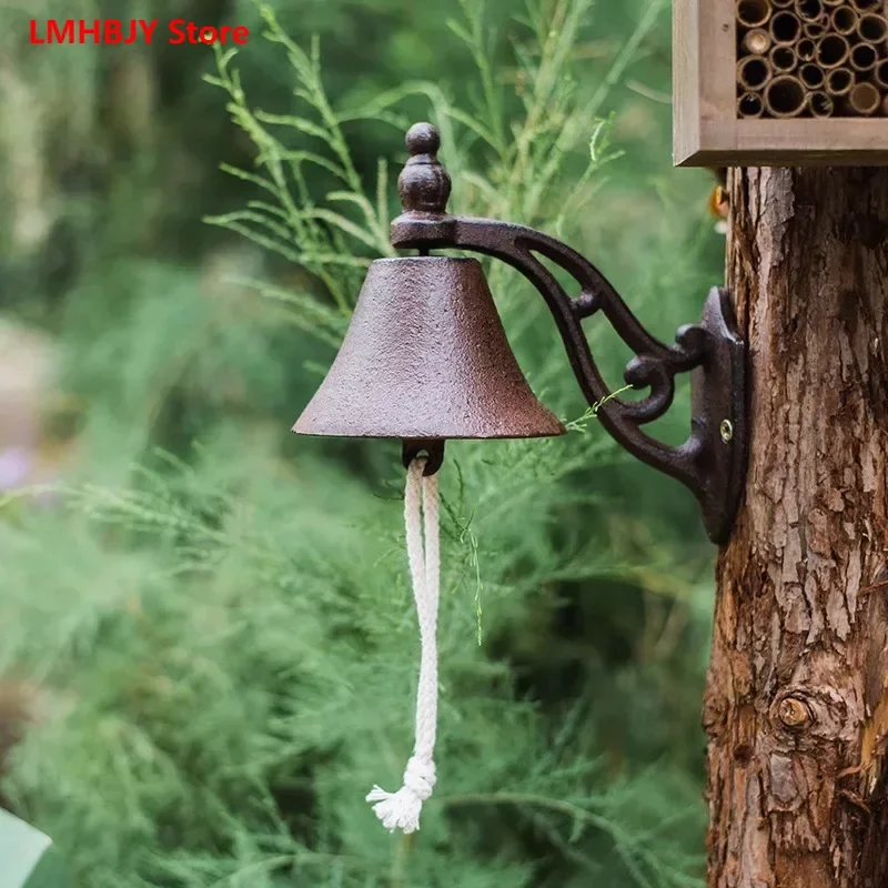 LMHBJY European-style Cast Iron Simple Bell Hand Bell Doorbell Wind Chime Villa Courtyard Decoration Retro Garden Grocery Cafe
LMHBJY European-style Cast Iron Simple Bell Hand Bell Doorbell Wind Chime Villa Courtyard Decoration Retro Garden Grocery Cafe