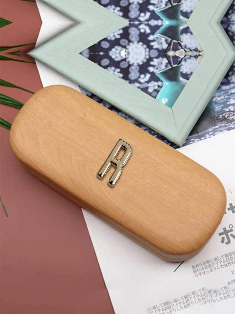 

Customized Classic Wood Grain Glasses Case - Portable Personalized Customer Name Collage-Inspired Optional Letter Decor: Alphabe