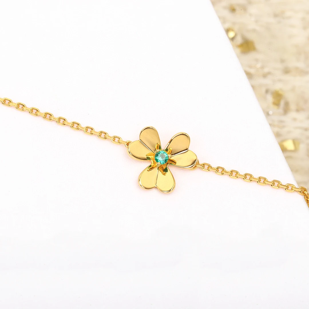 New Brand Pure 925 Sterling Silver Jewelry For Women Gold Chain Clover Bracelet Party Wedding Jewelry Mini Small Flower Bracelet
New Brand Pure 925 Sterling Silver Jewelry For Women Gold Chain Clover Bracelet Party Wedding Jewelry Mini Small Flower Bracelet