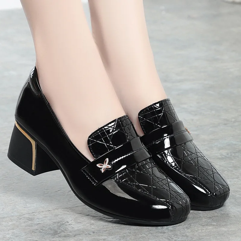 

4.5cm British Style Deep Mouth Block Heels Shoes Women Loafers Bright Leather 2024 Spring Soft Leather Shoes for Office Mom