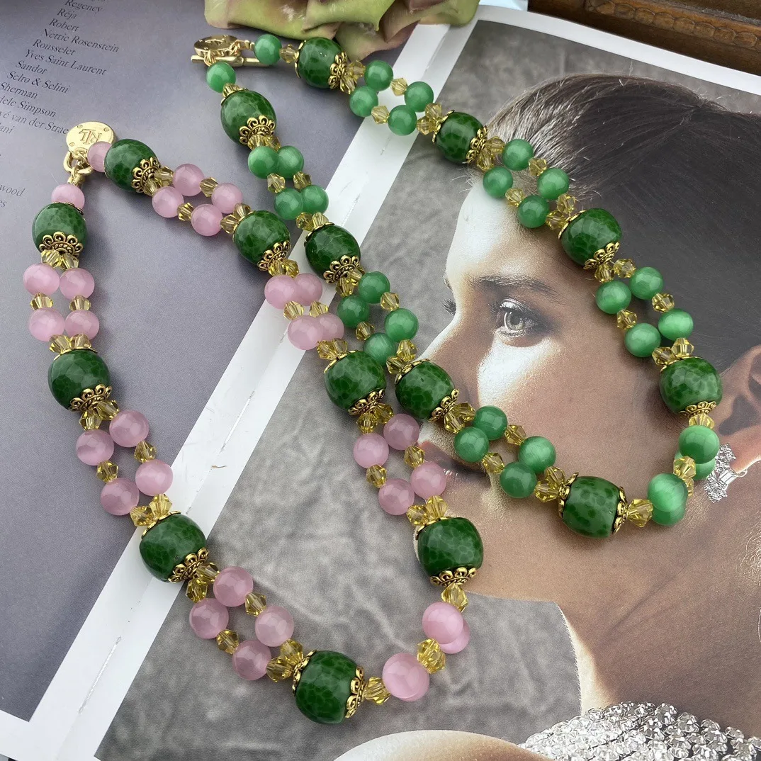Vintage Temperament Handmade Glass beads Necklace for women's girl gift wedding party
Vintage Temperament Handmade Glass beads Necklace for women's girl gift wedding party
