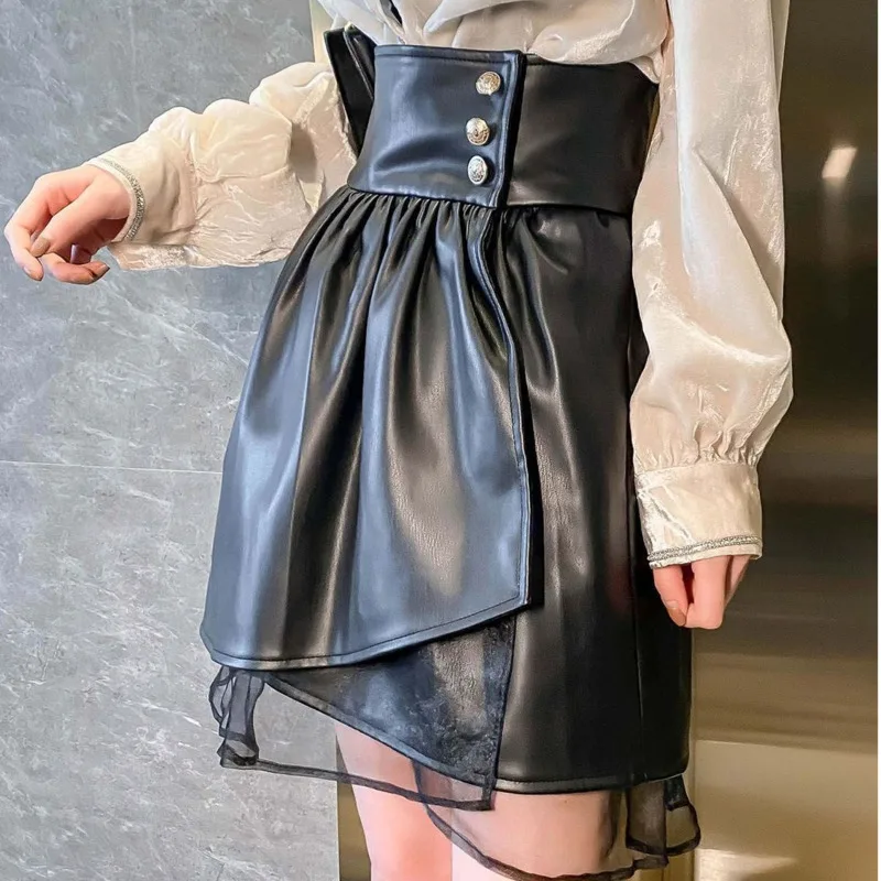 Женская кружевная сетчатая юбка составного кроя из искусственной кожи Y2k, летняя модная черная трапециевидная мини-юбка с высокой талией на пуговицах для девушек 2023
Женская кружевная сетчатая юбка составного кроя из искусственной кожи Y2k, летняя модная черная трапециевидная мини-юбка с высокой талией на пуговицах для девушек 2023