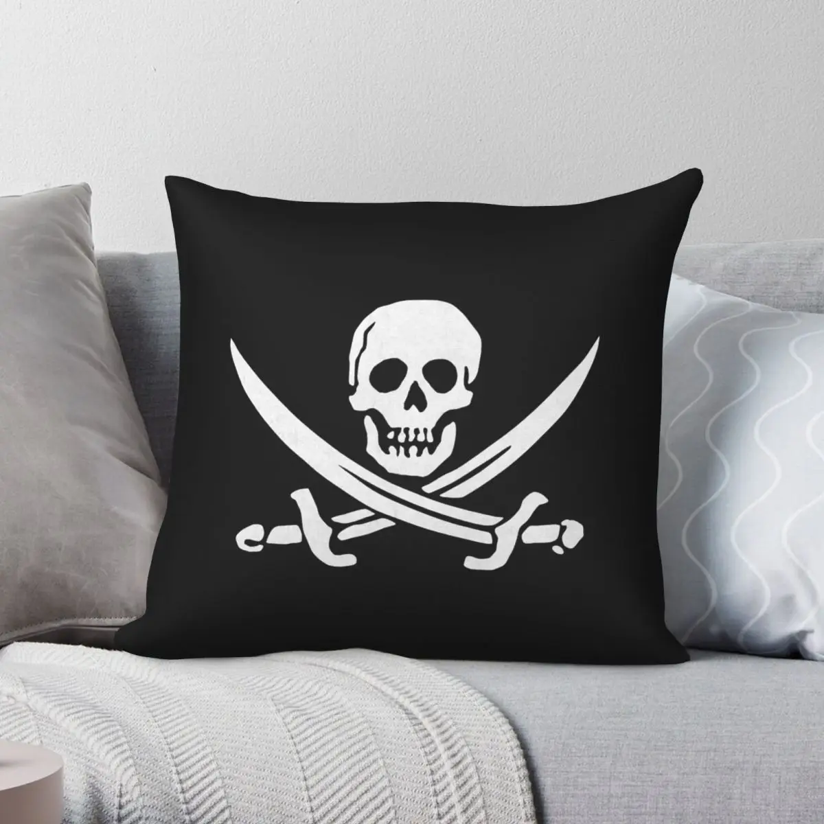 Белая Квадратная наволочка Jolly Roger, Полиэстеровая льняная бархатная креативная декоративная наволочка на автомобиль на молнии, оптовая продажа
Белая Квадратная наволочка Jolly Roger, Полиэстеровая льняная бархатная креативная декоративная наволочка на автомобиль на молнии, оптовая продажа