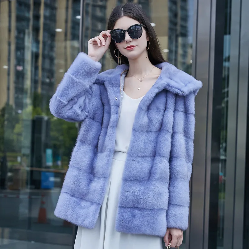 Winter 2022 cash whole mink mid-length square tie cap women's mink coat mink fur coat can be customized
Winter 2022 cash whole mink mid-length square tie cap women's mink coat mink fur coat can be customized