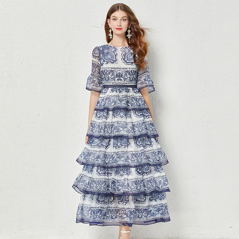 Retro Fashion Runway Long Cake Dress Women Luxury Blue And White Porcelain Print O-neck Flare Sleeve Holiday Maxi Dresses
Retro Fashion Runway Long Cake Dress Women Luxury Blue And White Porcelain Print O-neck Flare Sleeve Holiday Maxi Dresses