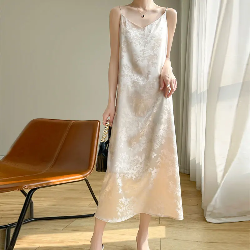 Women's 2024 New Sling Dress Knitted Plum Orchid Bamboo Chrysanthemum Chinese Style Thin and High Quality Summer Sexy Long Dress
Women's 2024 New Sling Dress Knitted Plum Orchid Bamboo Chrysanthemum Chinese Style Thin and High Quality Summer Sexy Long Dress