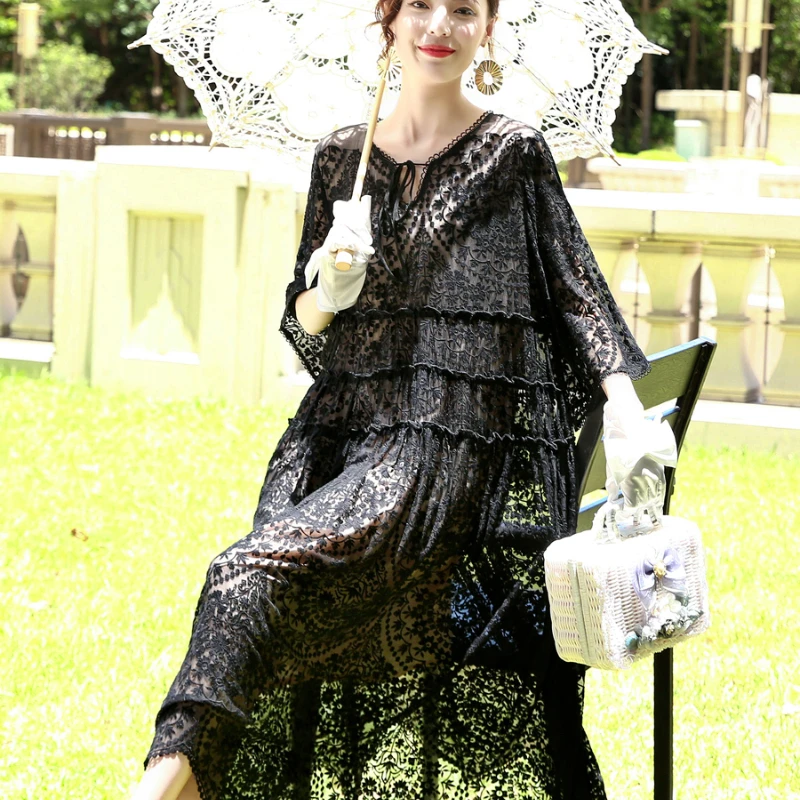 Fashion Mid-length Embroidery Silk Dress Black Elegant Dresses for Women 2022 Spring Summer Dress Women Clothing Vestido Mujer
Fashion Mid-length Embroidery Silk Dress Black Elegant Dresses for Women 2022 Spring Summer Dress Women Clothing Vestido Mujer