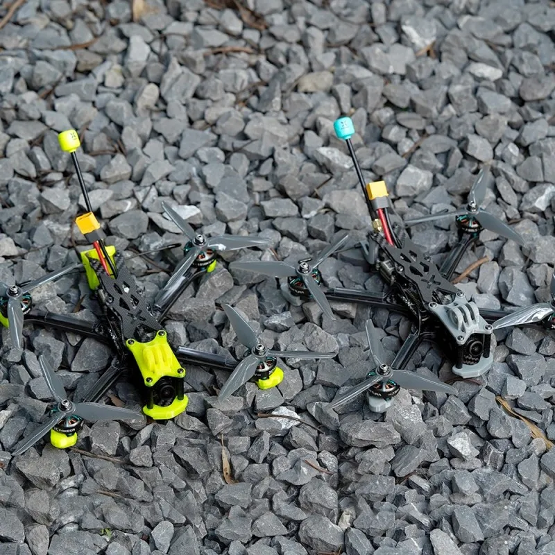 Foxeer Aura 5" FPV Freestyle Drone Analog / Vista / HDZEO Version F722 V4 Reaper F4 65A 128K Datura 2306.5 2550KV 2020KV 1850KV
Foxeer Aura 5" FPV Freestyle Drone Analog / Vista / HDZEO Version F722 V4 Reaper F4 65A 128K Datura 2306.5 2550KV 2020KV 1850KV