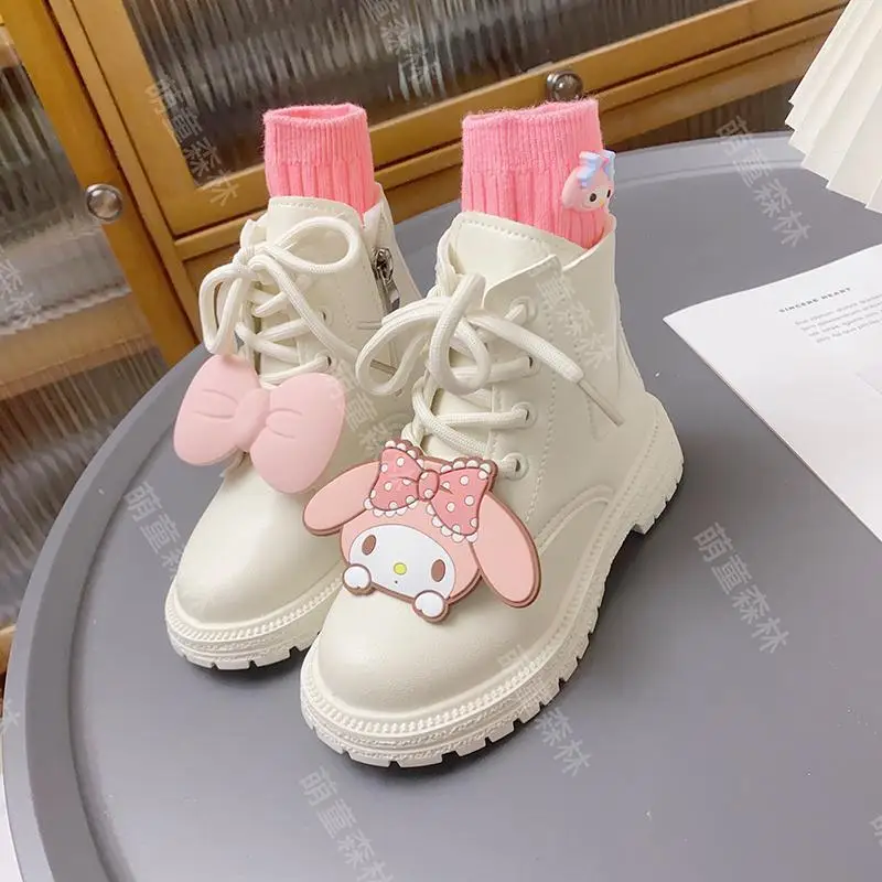 Sanrio My Melody Child Martin Boots High Top Outdoor Wear-Resistant Anti-Slip Keep Warm Cartoon 3D Pattern Fashion Leather Hot
Sanrio My Melody Child Martin Boots High Top Outdoor Wear-Resistant Anti-Slip Keep Warm Cartoon 3D Pattern Fashion Leather Hot