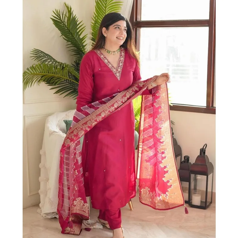 Indian Women Wedding Partywear Cotton Straight Salwar Kurta Pant & Dupatta Dress
Indian Women Wedding Partywear Cotton Straight Salwar Kurta Pant & Dupatta Dress
