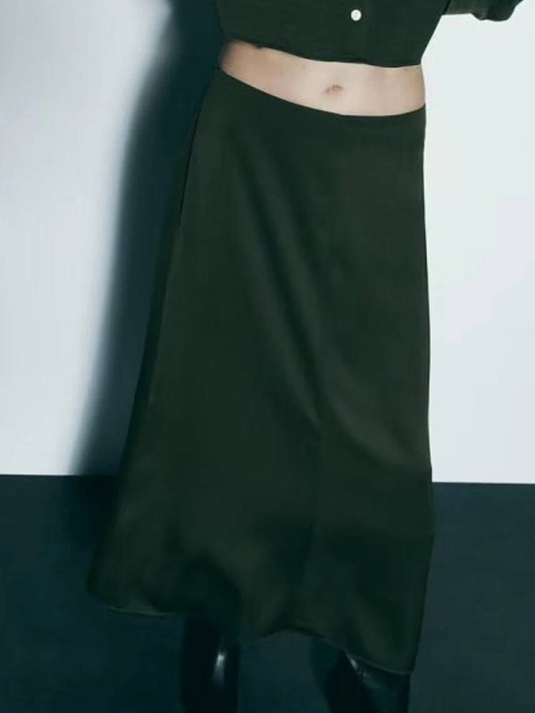2023 Women Autumn MIDI Skirts Fashion Solid Satin Mid-Calf Female ELegant Street Straight Skirt Clothing
2023 Women Autumn MIDI Skirts Fashion Solid Satin Mid-Calf Female ELegant Street Straight Skirt Clothing