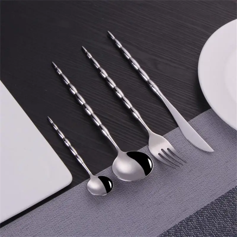 304 Stainless Steel Cutlery Fork Spoon Set Gold Steak Knife Fork Three Sets High Value Portable Kitchen Restaurant Cutlery Set
304 Stainless Steel Cutlery Fork Spoon Set Gold Steak Knife Fork Three Sets High Value Portable Kitchen Restaurant Cutlery Set