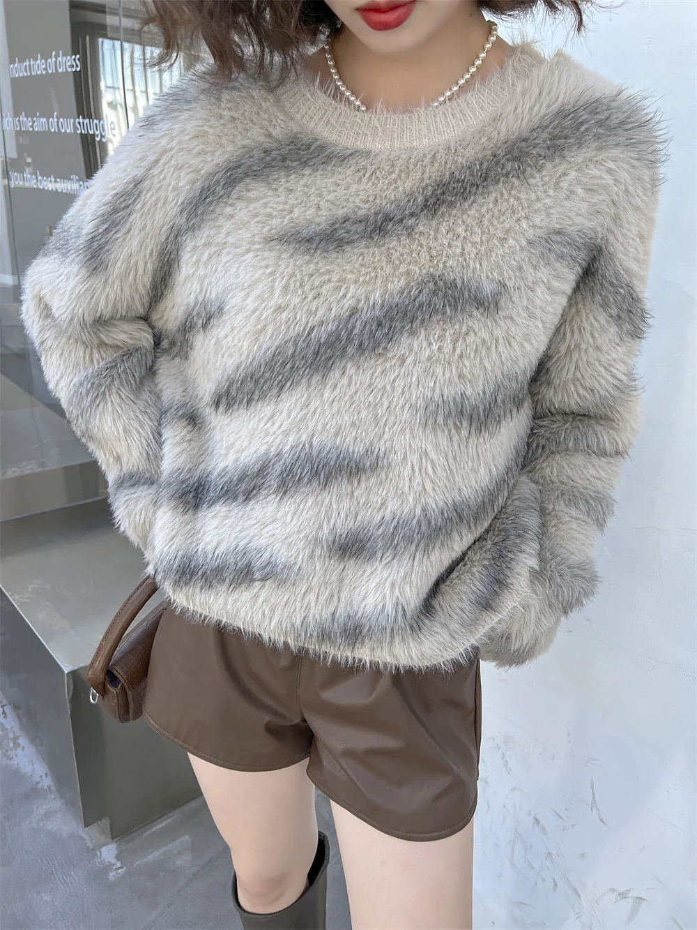 2023 New Arrival Striped High-Quality Women Sweater Mohair Fashion O-Neck Pullover Clothes Sweet Lazy Style Autumn Clothes X003
2023 New Arrival Striped High-Quality Women Sweater Mohair Fashion O-Neck Pullover Clothes Sweet Lazy Style Autumn Clothes X003