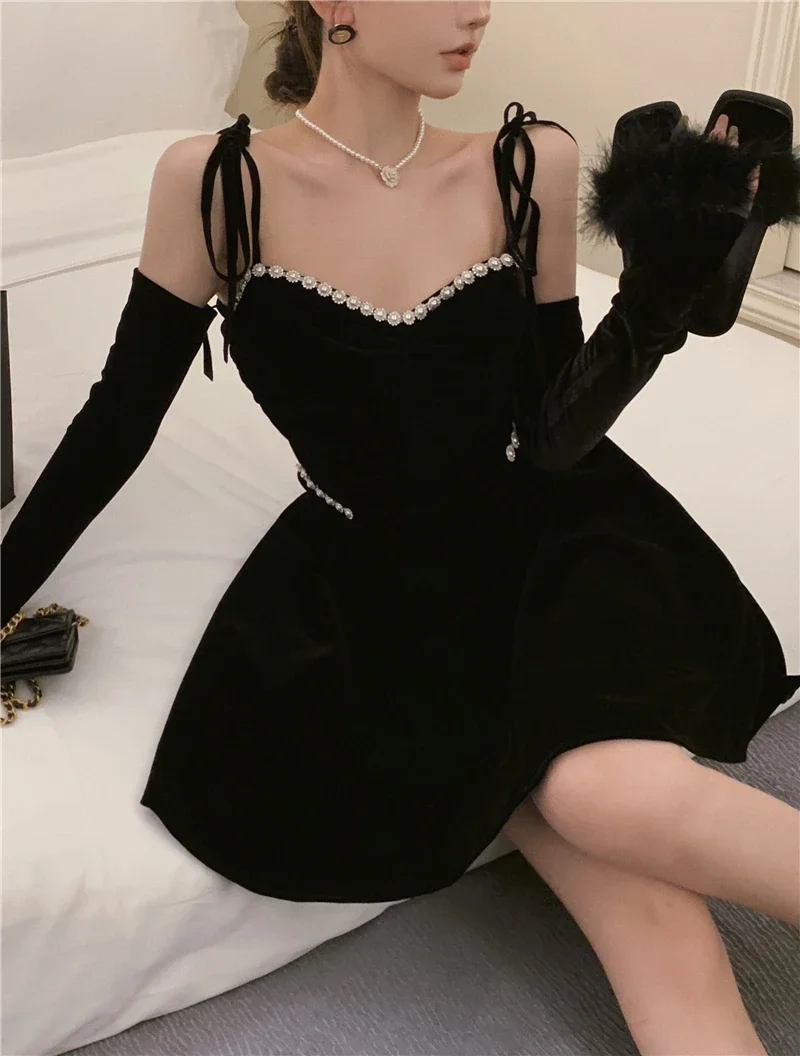 Vintage Dress for Women Black Temperament Slim Waist Robe Femme 2023 Vestidos De Mujer Chic Beading Backless Velvet Dresses
Vintage Dress for Women Black Temperament Slim Waist Robe Femme 2023 Vestidos De Mujer Chic Beading Backless Velvet Dresses