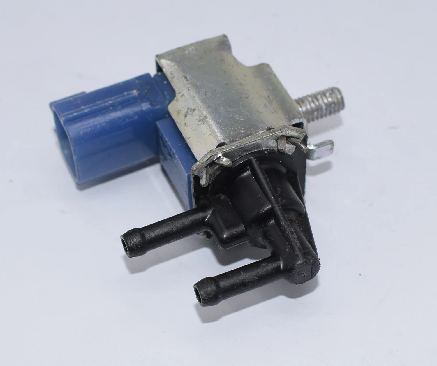 Vacuum Pressure Converter Turbo Bypass Cut Off Pressure relief Valve FDBA200 14930-AA000 14930-AA00A For Nissan
Vacuum Pressure Converter Turbo Bypass Cut Off Pressure relief Valve FDBA200 14930-AA000 14930-AA00A For Nissan