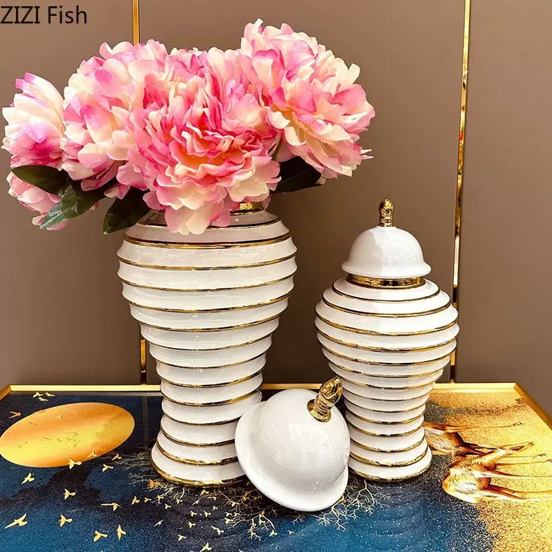 Golden Annular Geometric Stripe Ceramic Storage Jar Gold-plated Vase Flower Arrangement Desktop Jewelry Cosmetic Container
Golden Annular Geometric Stripe Ceramic Storage Jar Gold-plated Vase Flower Arrangement Desktop Jewelry Cosmetic Container