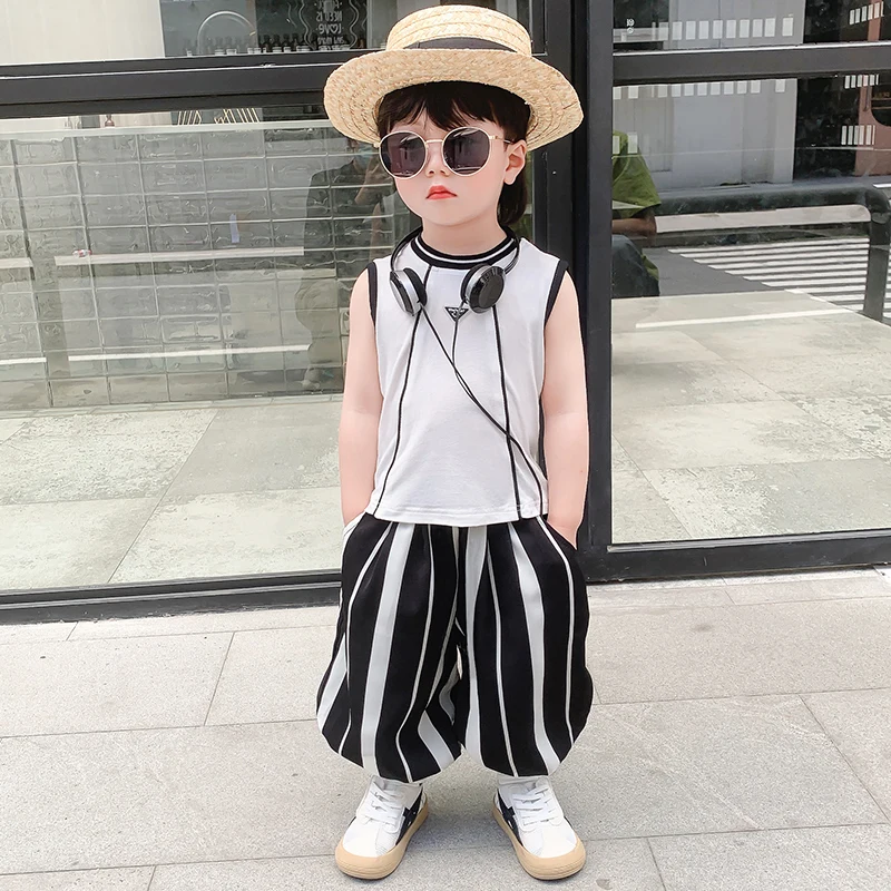 1-8 years old Summer Set Children's Boy Clothing White O-neck Vest Tops + Baggy Pants Striped Thin trousers Suit Girl Streetwear
1-8 years old Summer Set Children's Boy Clothing White O-neck Vest Tops + Baggy Pants Striped Thin trousers Suit Girl Streetwear