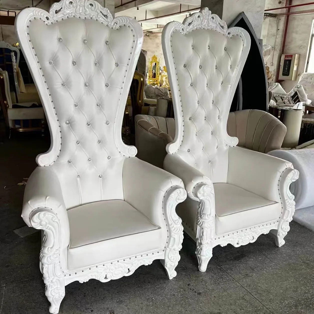 

2pcs Cheap wholesale luxury wedding gold crown high back king and queen throne chair