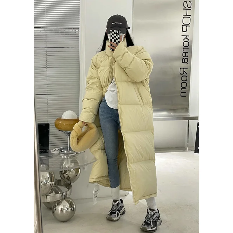 2023 Winter White Duck Down Jacket for Women Stand Collar Thickened Long Quilted Jacket Women Fashion Bread Jackets Abrigo Mujer
2023 Winter White Duck Down Jacket for Women Stand Collar Thickened Long Quilted Jacket Women Fashion Bread Jackets Abrigo Mujer