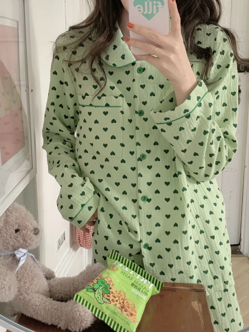 Autumn New Cotton Gauze Homewear Cute Color Love Print Pajamas 2-piece Set Ins Fashionable Long-sleeved Loose Pajamas for Women
Autumn New Cotton Gauze Homewear Cute Color Love Print Pajamas 2-piece Set Ins Fashionable Long-sleeved Loose Pajamas for Women