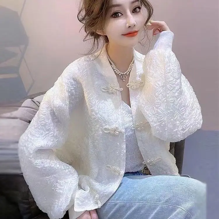 2024 autumn new national style shirt silk shirt women's improved vintage long sleeve loose top bottom shirt fashionable coat
2024 autumn new national style shirt silk shirt women's improved vintage long sleeve loose top bottom shirt fashionable coat