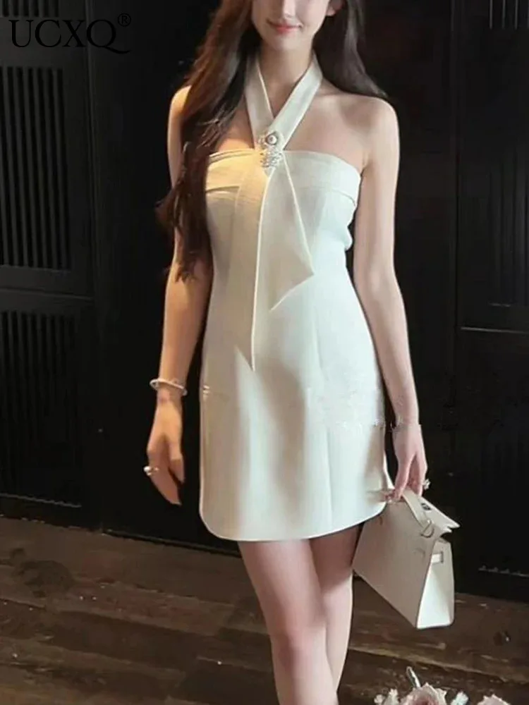 

UCXQ Korean Style Tweed Brooch Hanging Neck Waist Dress Elegant Apricot 3D Floral Strapless Dresses Women 2024 Spring Summer 011