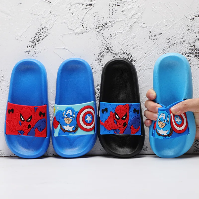 Шлепанцы Disney Captain America для мальчиков, летняя Нескользящая мультяшная пляжная одежда для дома и улицы, Новинка
Шлепанцы Disney Captain America для мальчиков, летняя Нескользящая мультяшная пляжная одежда для дома и улицы, Новинка