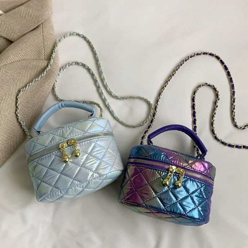 Mini Laser Handbags Designer Bags Luxury Lingge Crossbody Bags for Women 2023 Fashion Nylon Chain Shoulder Bag Phone Flap Clutch
Mini Laser Handbags Designer Bags Luxury Lingge Crossbody Bags for Women 2023 Fashion Nylon Chain Shoulder Bag Phone Flap Clutch
