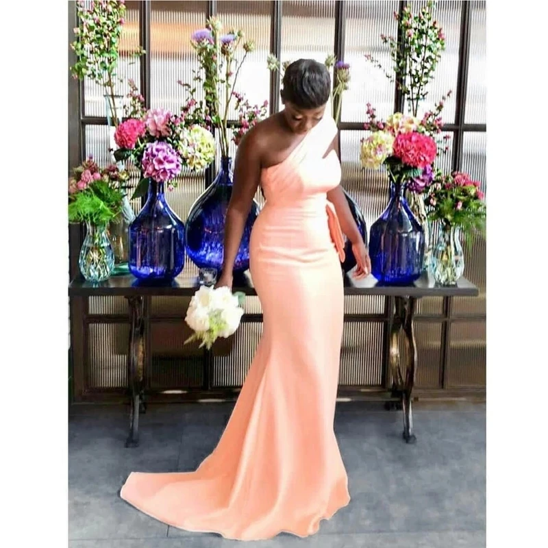 ANGELSBRIDEP персиковые платья подружки невесты русалки для африканской черной девушки на одно плечо Длинные атласные свадебные платья подружки невесты на заказ
ANGELSBRIDEP персиковые платья подружки невесты русалки для африканской черной девушки на одно плечо Длинные атласные свадебные платья подружки невесты на заказ