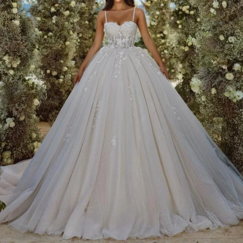 Romantic Spaghetti Straps Lace Up A-Line Wedding Dresses 2024 Glamorous Appliques Lace Chapel Train Princess Bridal Gown
Romantic Spaghetti Straps Lace Up A-Line Wedding Dresses 2024 Glamorous Appliques Lace Chapel Train Princess Bridal Gown