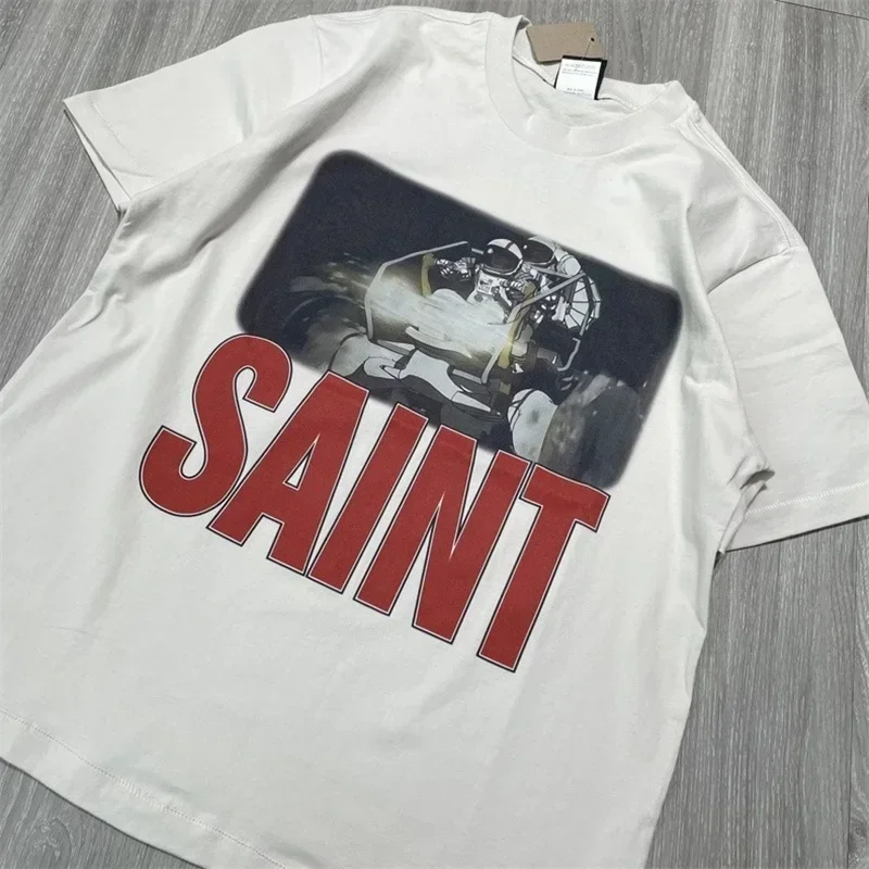 Футболка оверсайз 24ss с надписью «Saint Michael» для мужчин и женщин, тенниска из чистого хлопка с белым вареным принтом и логотипом, 1:1
Футболка оверсайз 24ss с надписью «Saint Michael» для мужчин и женщин, тенниска из чистого хлопка с белым вареным принтом и логотипом, 1:1