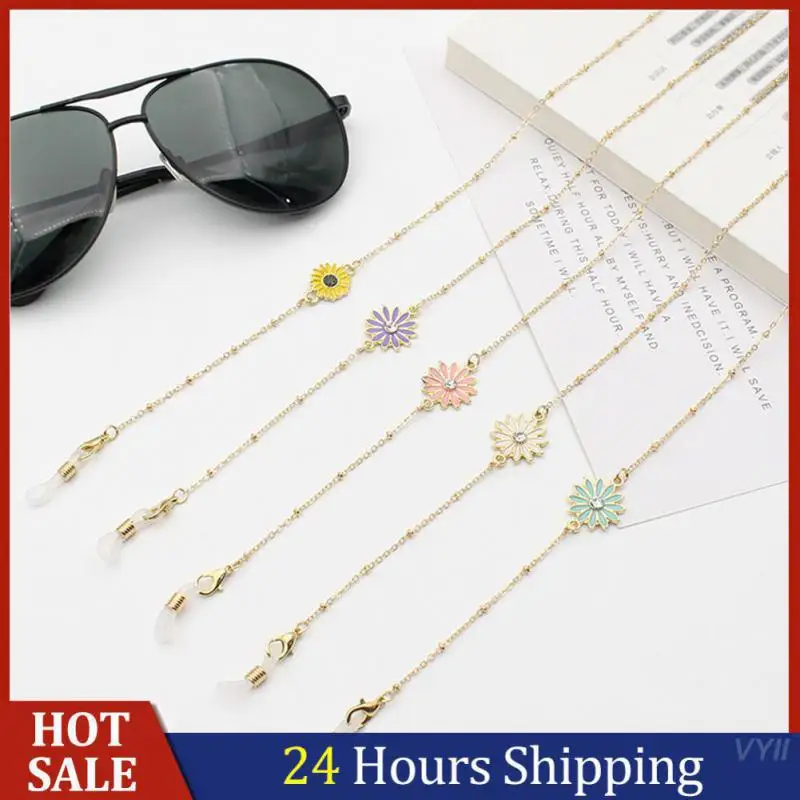 

Daisy Durable Premium Fashionable Chain Necklace For Mask Eyeglass Chain Fashion Popular Gold Chain Stylish Functional Face Mask