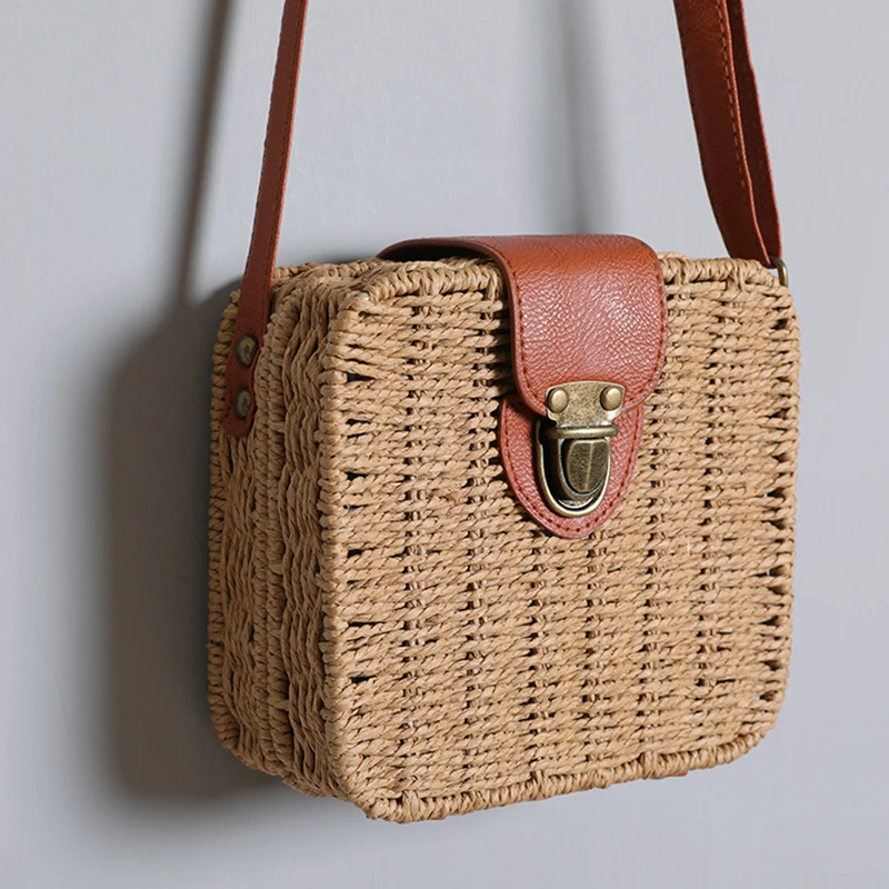 Small Round Rattan Purse - Handwoven Vacation Essential 23 S40547b0800584f90bf2b7b5edc622fc9n