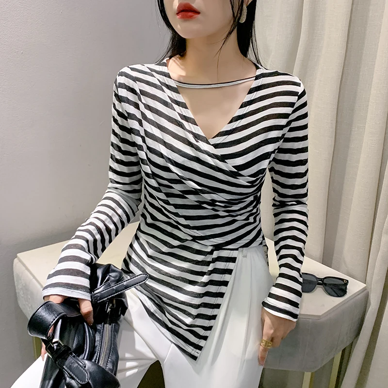 2023 New Fall Winter European Clothes Cotton T-Shirt Women Chic Sexy Irregular Crossing Stripe Tops Long Sleeve Casual Tees 3803
2023 New Fall Winter European Clothes Cotton T-Shirt Women Chic Sexy Irregular Crossing Stripe Tops Long Sleeve Casual Tees 3803