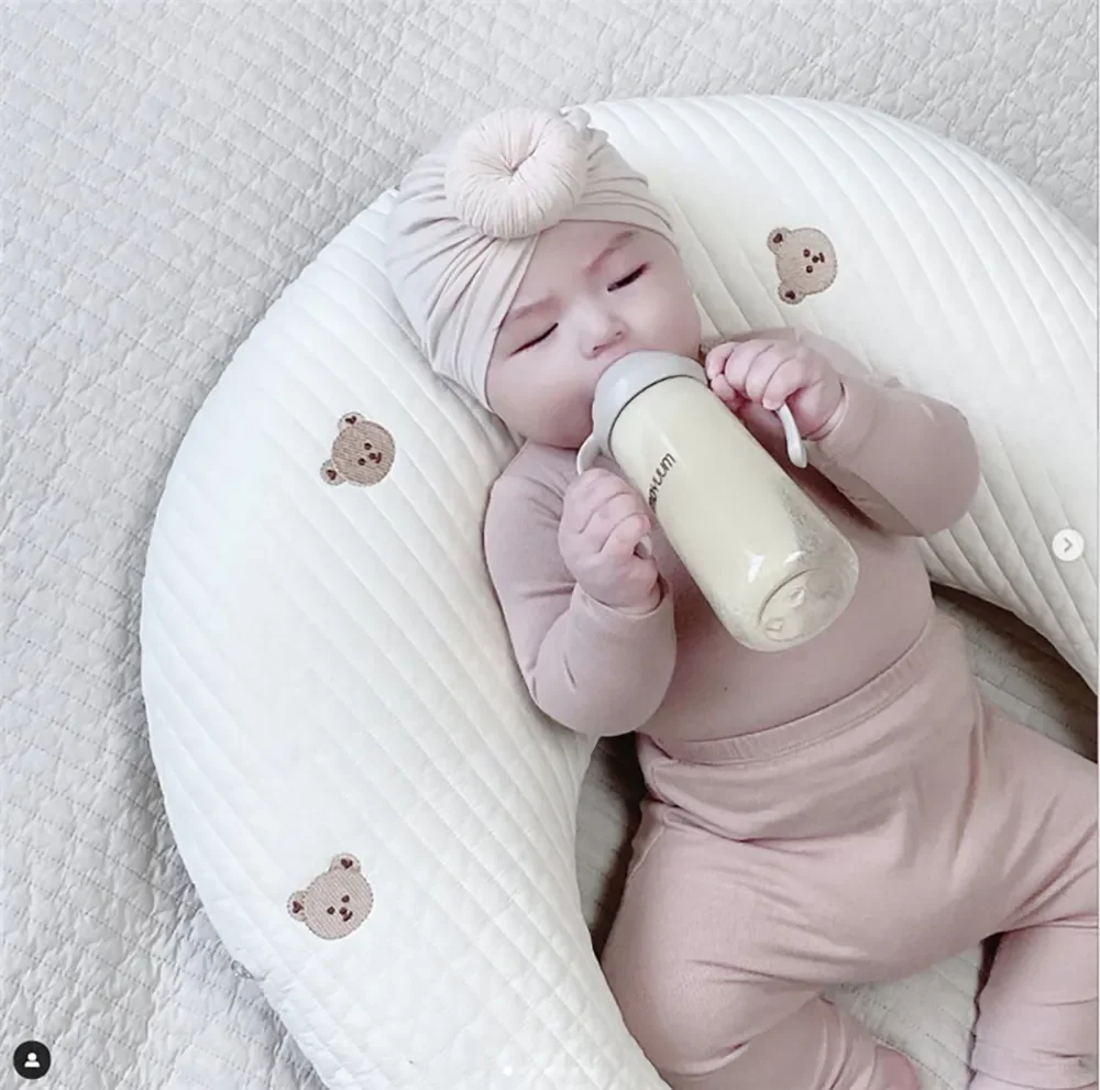 

2023 Child Pillow Detachable Nursing Head Cushion Soft Crib Bumper Moon Shape Bear Embroidery Breastfeeding For Newborn Baby